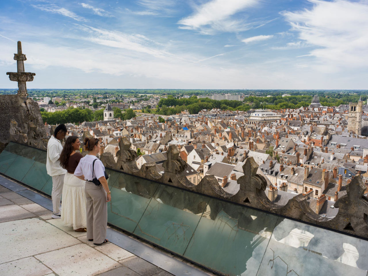 Hauteurs de la cathédrale Sainte-Croix d'Orléans